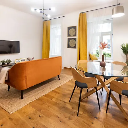 Апартаменты Centrum Art Loft *